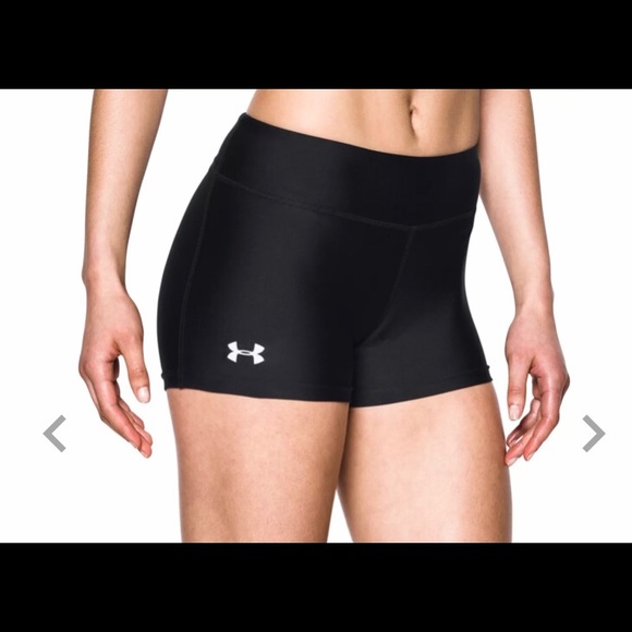 Under Armour Compression Shorts 🛍1 Hour Sale 09/27/2023 only) - Picture 2 of 4